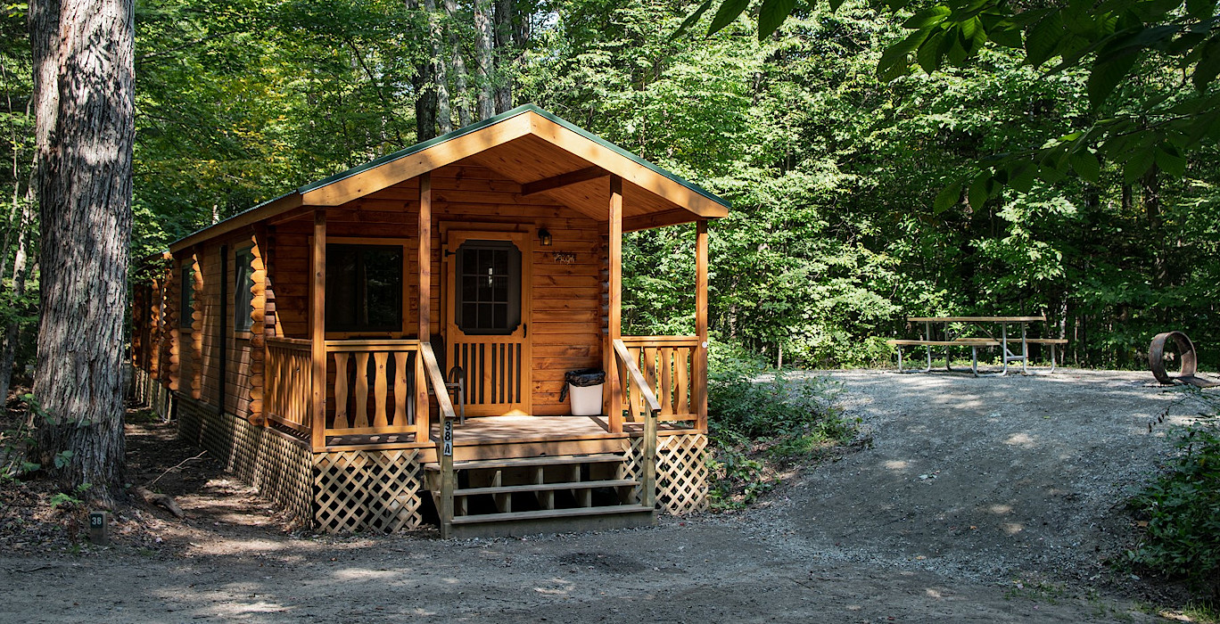 Lovely camping cabin shaded site
